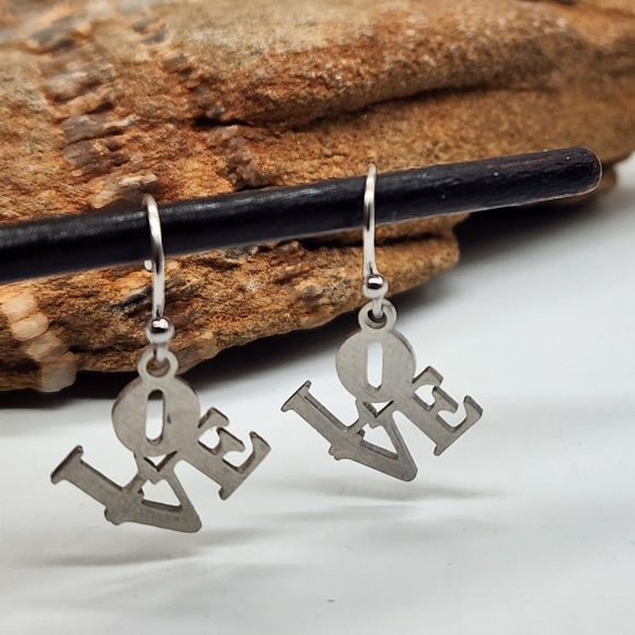 LOVE Jewelry Earrings Platinum plated Hypoallergenic Lightweigt elegant Luxury - Picture 9 of 13